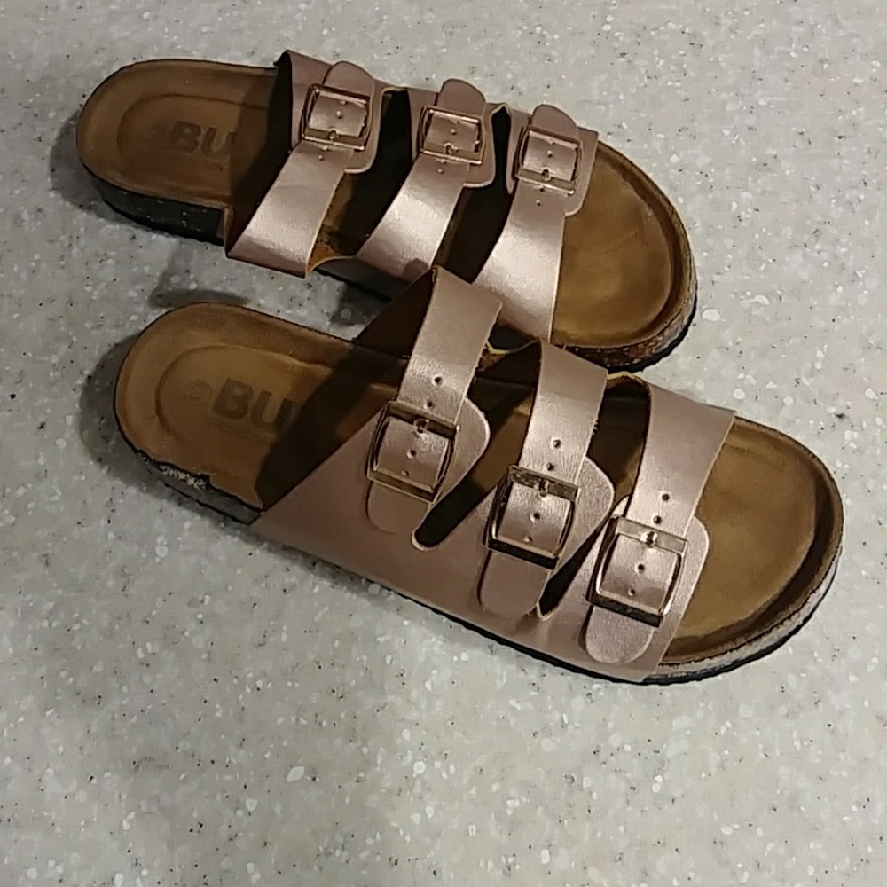 BU collection Sandals.